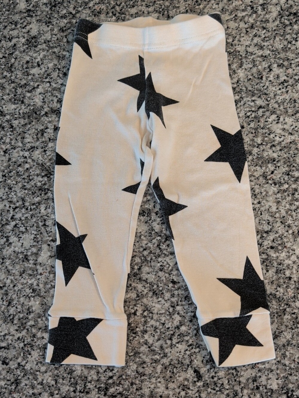 nununu White Leggings with Black Star Print